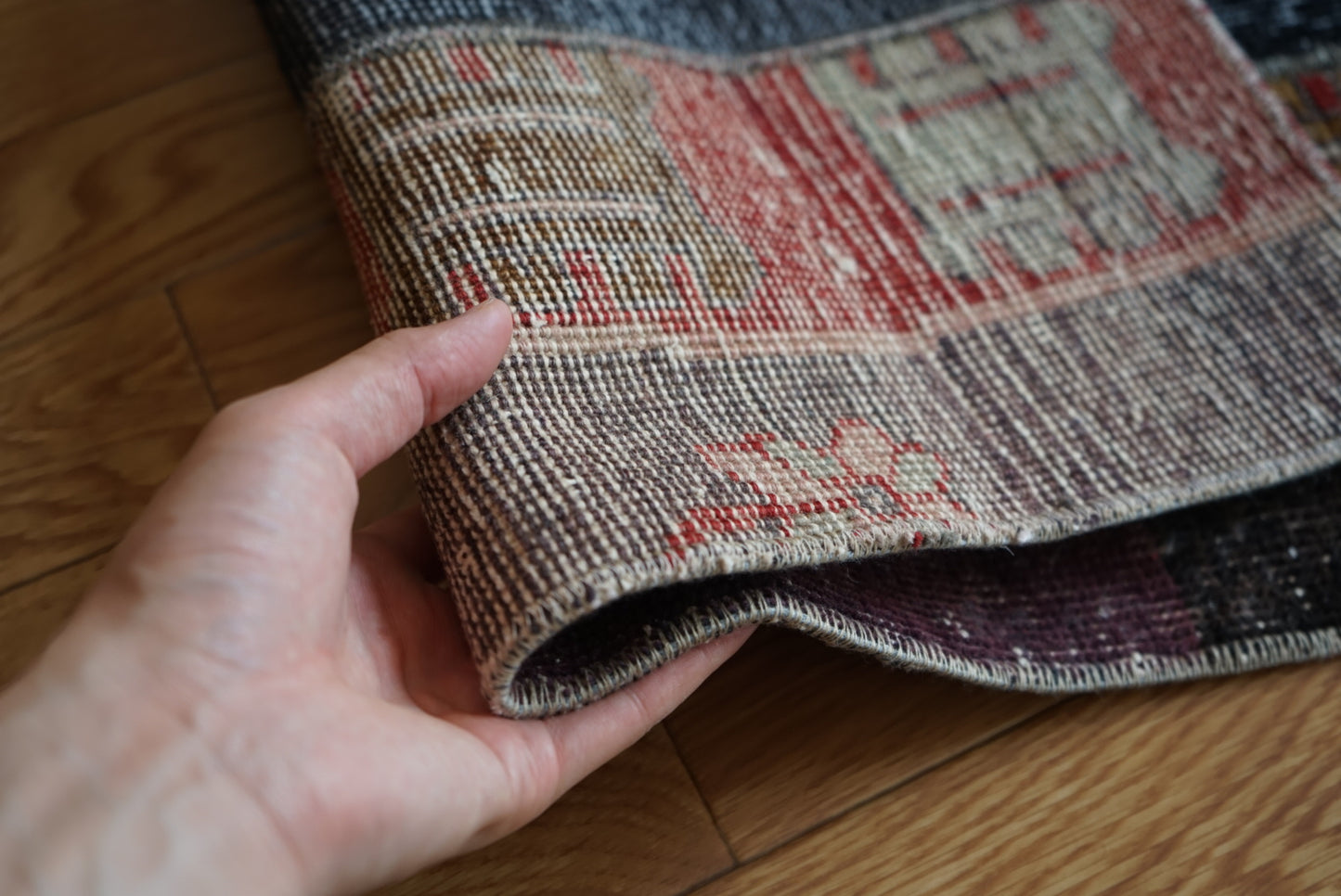 Türkiye Old Oushak Black , Red Patchwork Runner 1970年代 109 × 61.5 cm No.TR25421