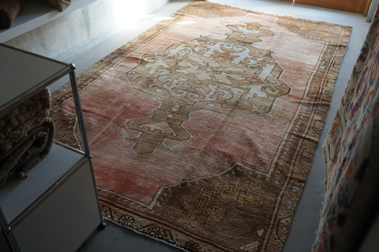 TURKEY OLD OUSHAK SALMON PINK 1970年代 286 × 162 cm No.TR25197