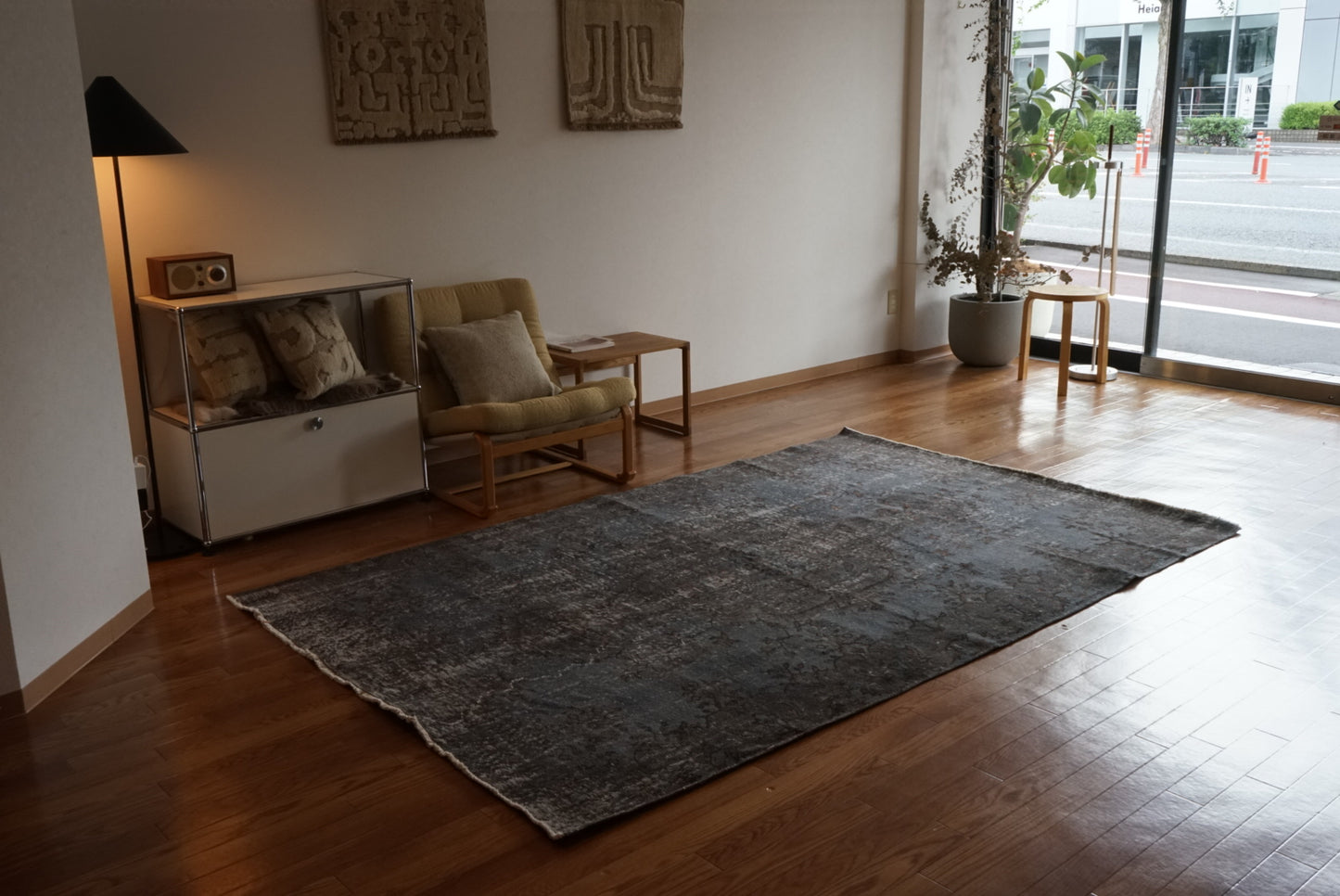 Türkiye Old Isparta Medallion Overdye Blue Glay , Brown 1970年代 250 × 161 cm No.TR25495 / 国内送料無料