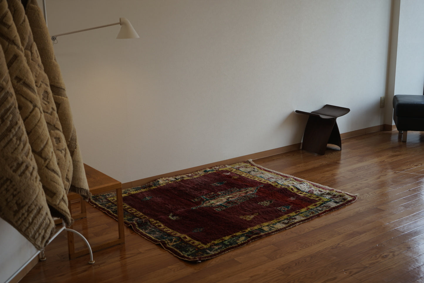 TRIBAL RUG TURKEY OLD OUSHAK 1965年代 154 × 133 cm No.TR25193