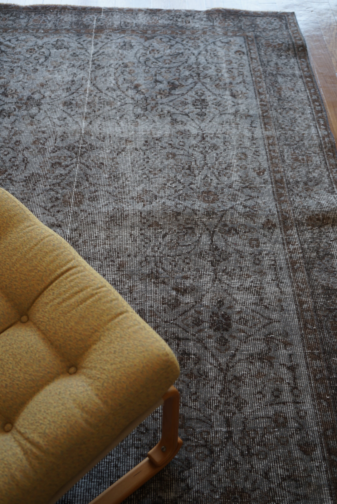 Türkiye Old Isparta Gray , Brown Overdye 1960年代 259 × 162.5 cm No.TR25403
