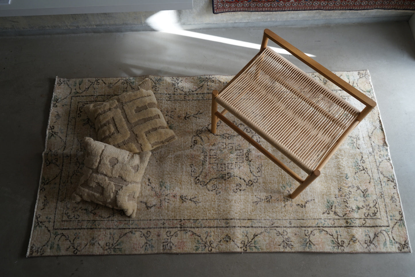 TURKEY OLD ISPARTA YELLOW BEIGE FLOWER 1970年代 194 × 106 cm No.TR25147