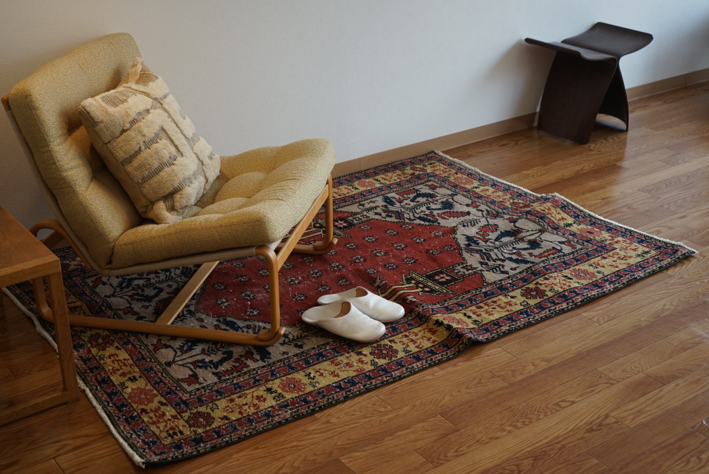 Türkiye Old Isparta Prayer Rug 1950-1960年代 173 × 122 cm No.TR25174