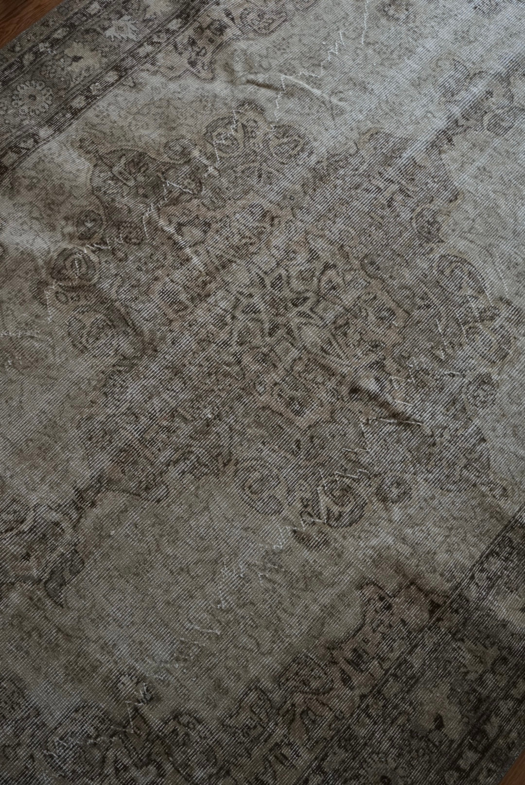 Türkiye Old Isparta Medallion Beige , Glay 1960年代 255.5 × 184 cm No.TR25491 / 国内送料無料