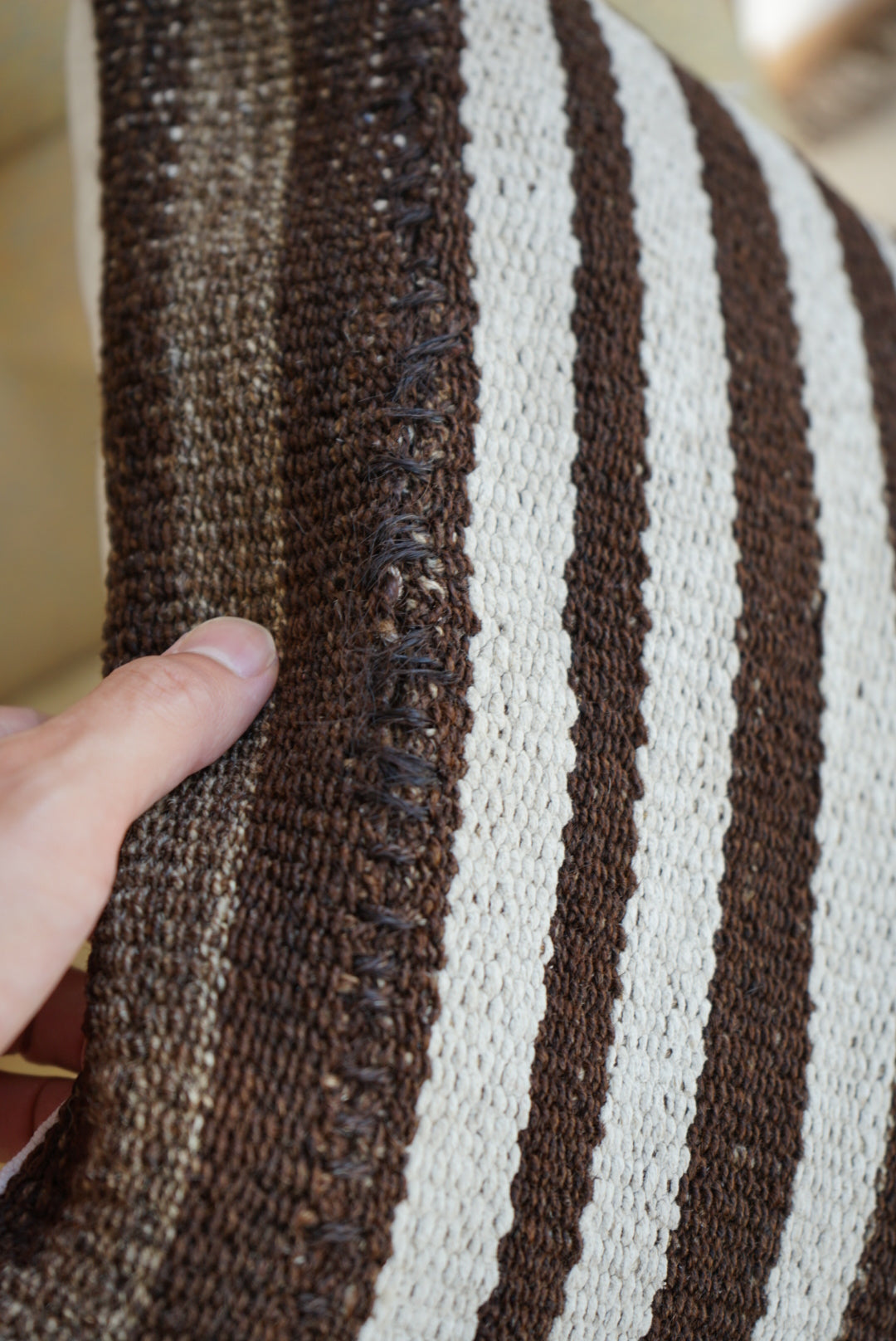 Türkiye Old Kilim Cushion Cover Brown , White Stripe Design 45 × 45 cm No.TR25553 / 送料無料・羊毛手織りキリム