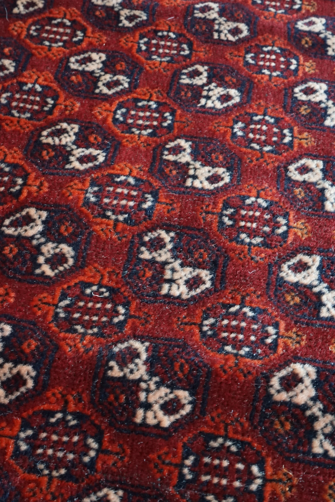 店頭販売 Afghanistan Old Turkmen Mauri Gul 1980年代 190 × 147 cm  No.AF2538 / 国内送料無料・羊毛手織り絨毯