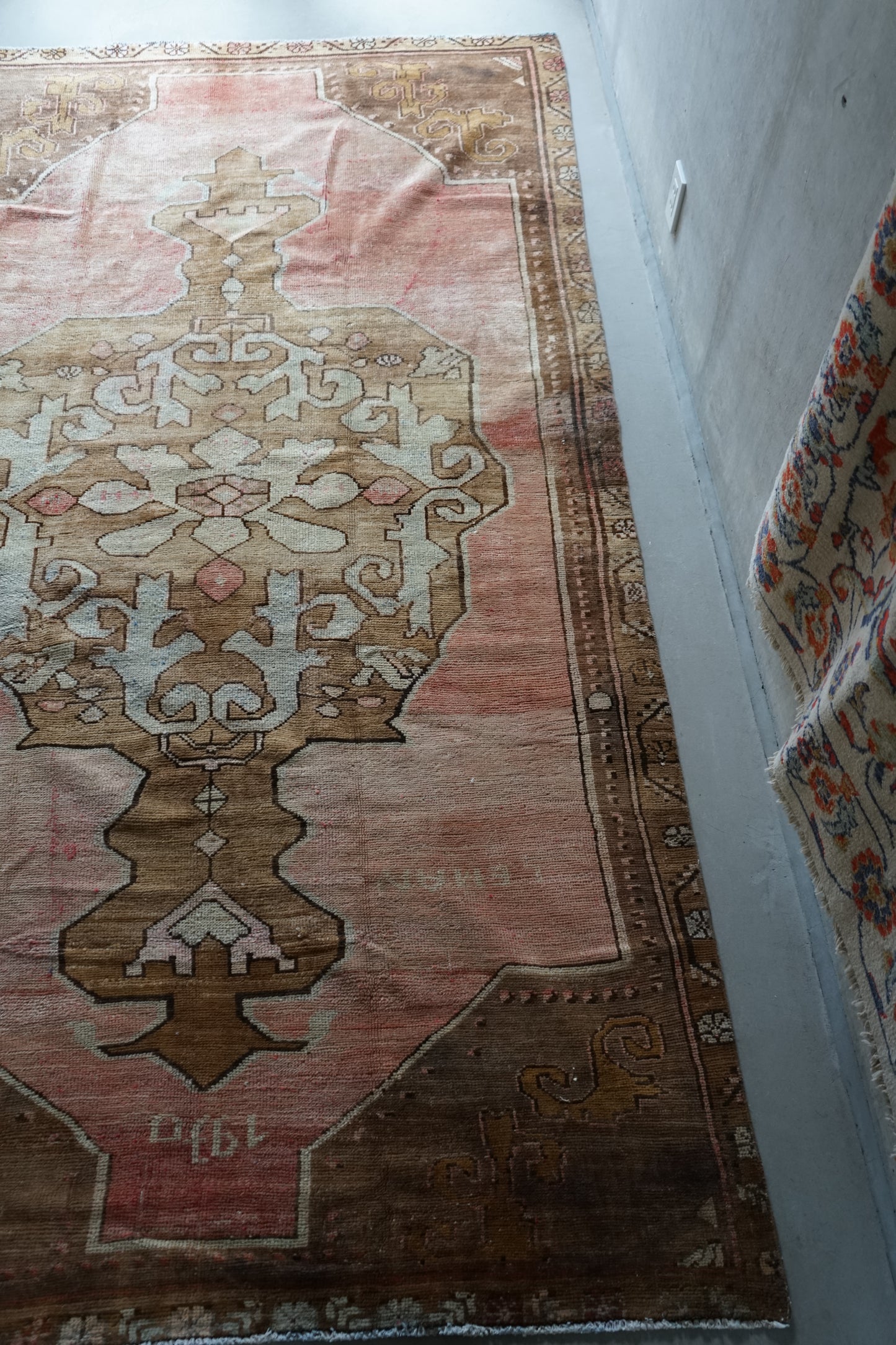 TURKEY OLD OUSHAK SALMON PINK 1970年代 286 × 162 cm No.TR25197