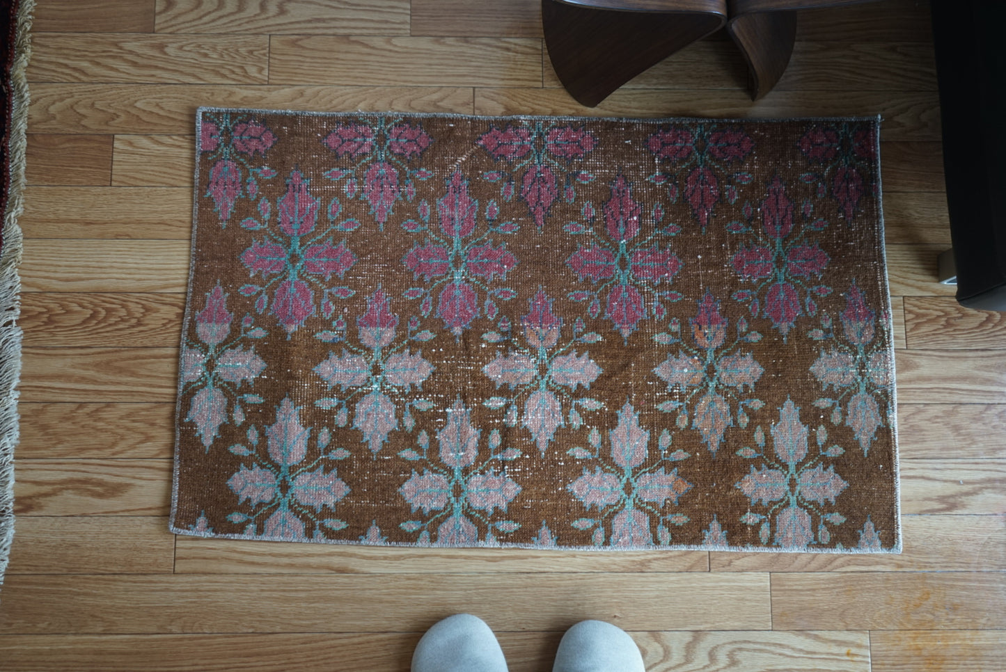 Türkiye Old Oushak Brown , Pink Flower 1960年代 96.5 × 60 cm No.TR25386