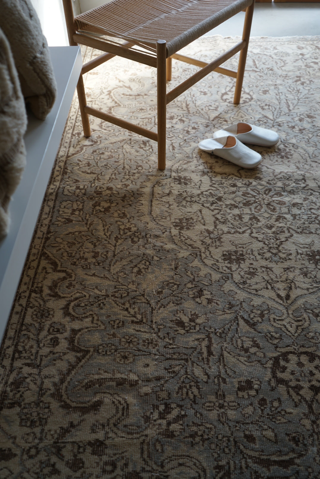 Türkiye Old Isparta Ecru , Gray 1960-1970年代 249 × 158 cm No.TR25265