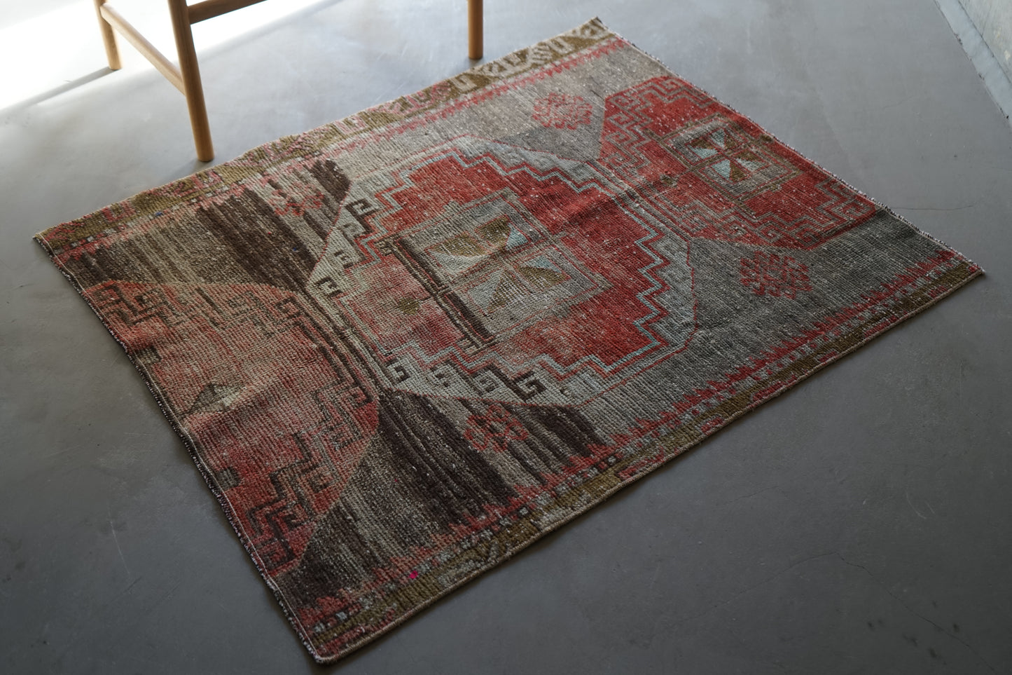TURKEY VINTAGE SMALL RUG ANATORIA 114 × 94 cm No.TR25186