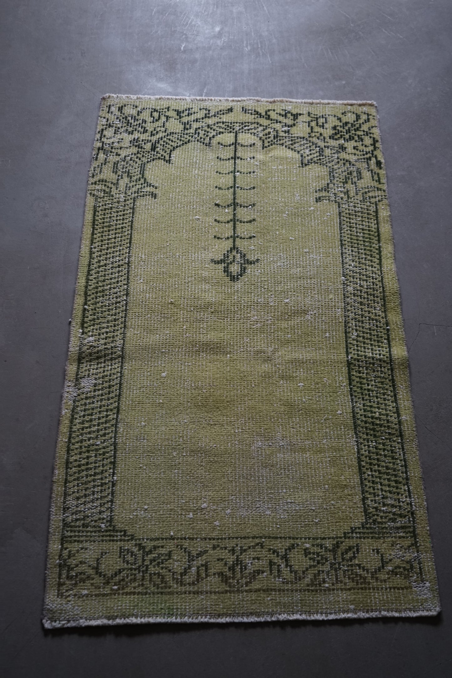 TURKEY OLD ISPARTA ARTICHOKE 1970年代 116 × 66 cm No.TR25201