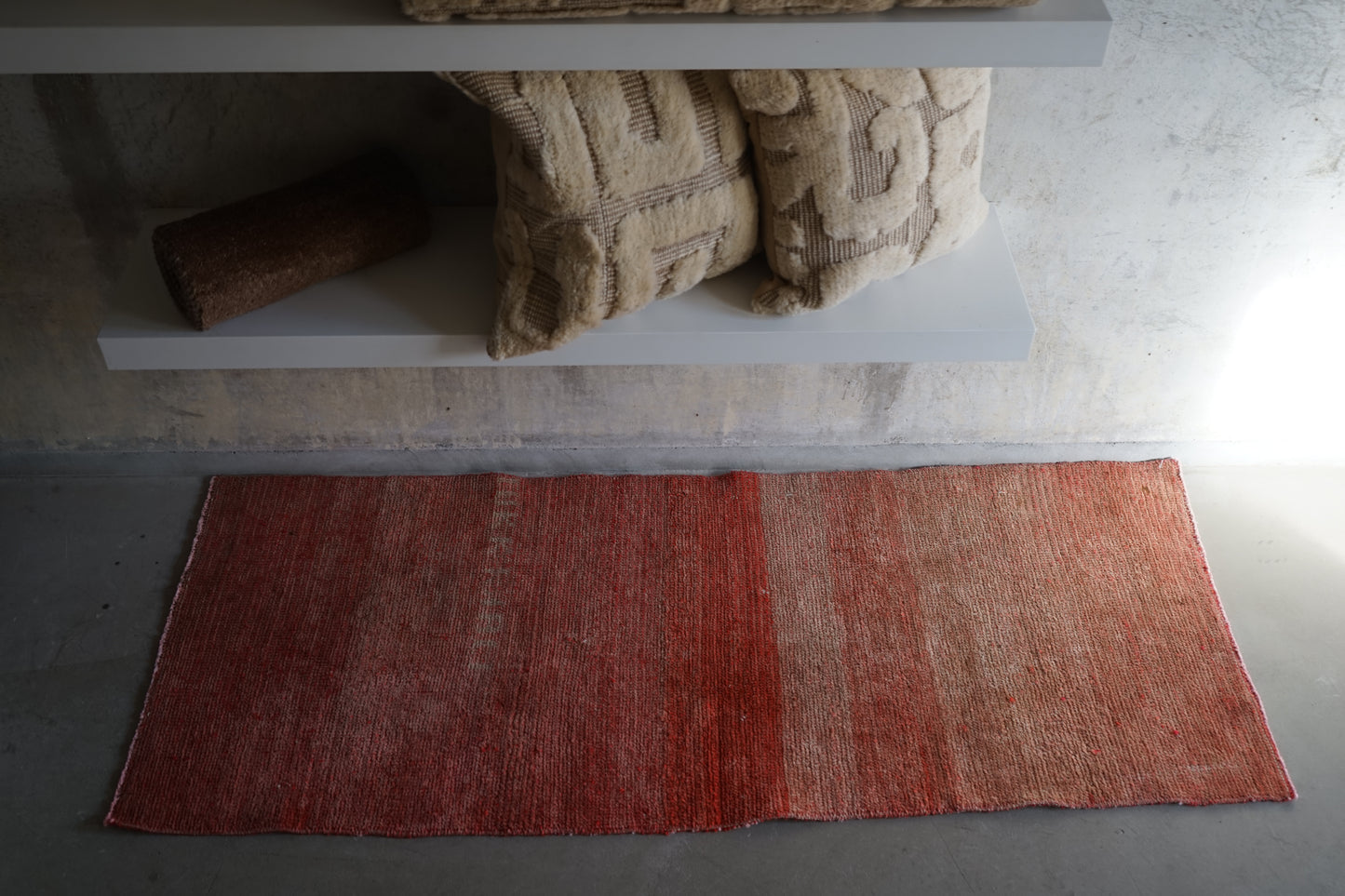 TURKEY OLD OUSHAK SALMON PINK RUNNER 1970年代 148 × 60 cm No.TR25204