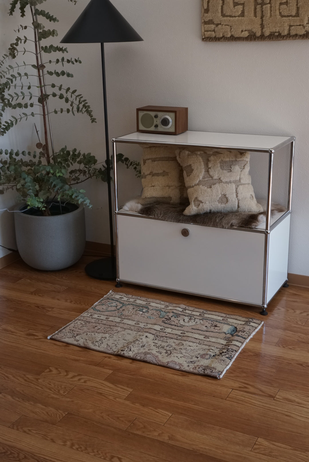 Türkiye Old Oushak Beige , Green Classical Design 1970年代 75 × 53 cm No.TR25468
