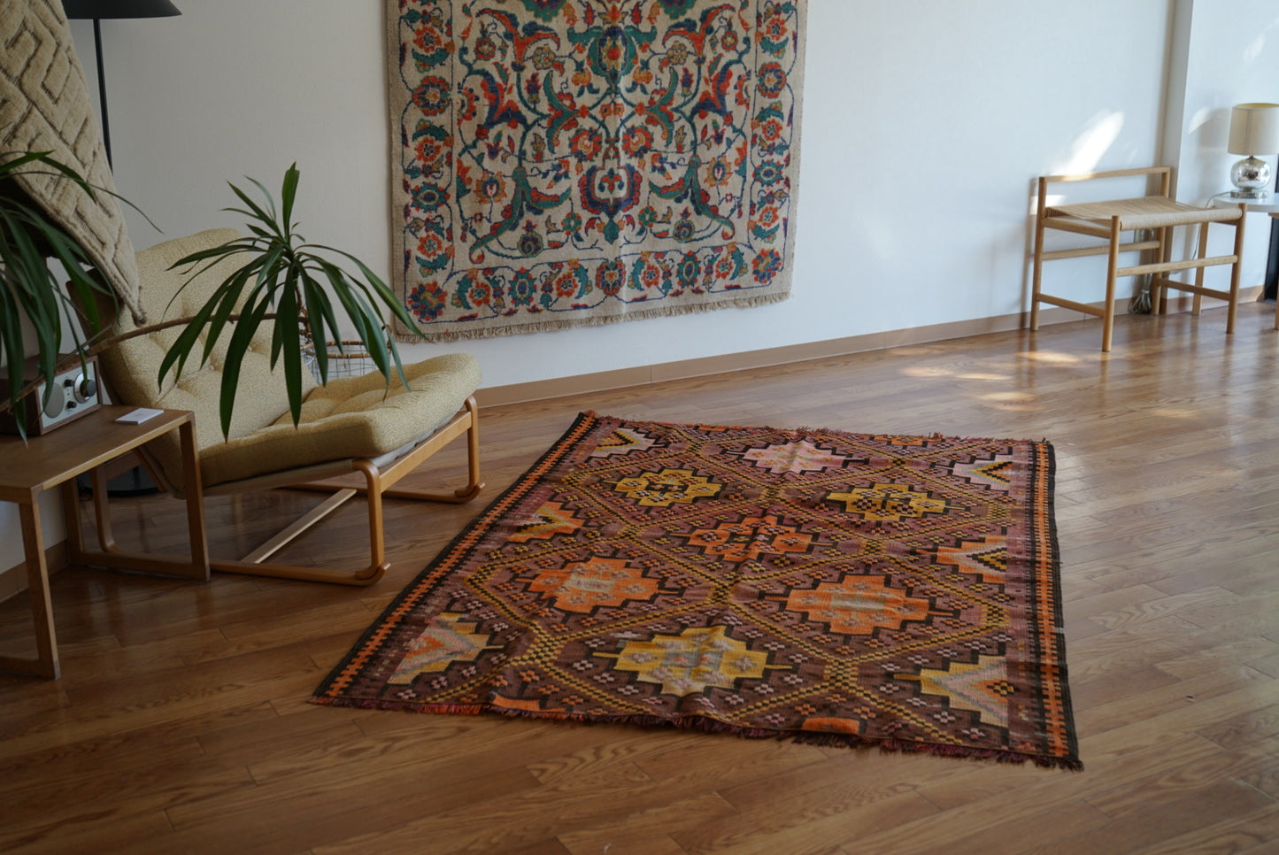 Türkiye Old Kilim Kars Tribal Design Purple 1970年代 180.5 × 135 cm No.TR25548 / 国内送料無料・羊毛手織りキリム