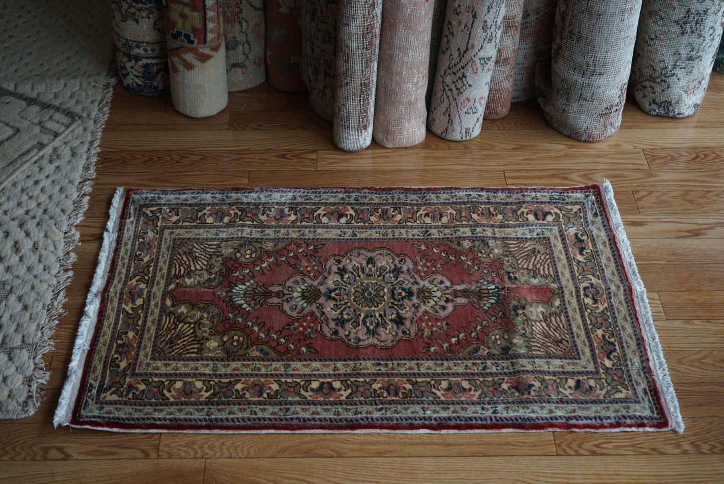 Türkiye Old Kayseri Floral Pink , Beige Doorsize 1960年代 105 × 64 cm No.TR25354