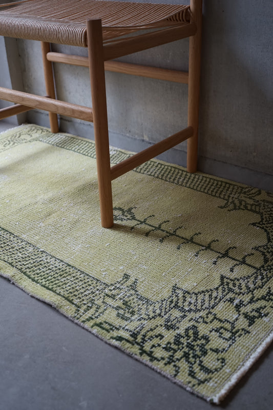 TURKEY OLD ISPARTA PRAYER RUG ARTICHOKE 1970年代 116 × 66 cm No.TR25201