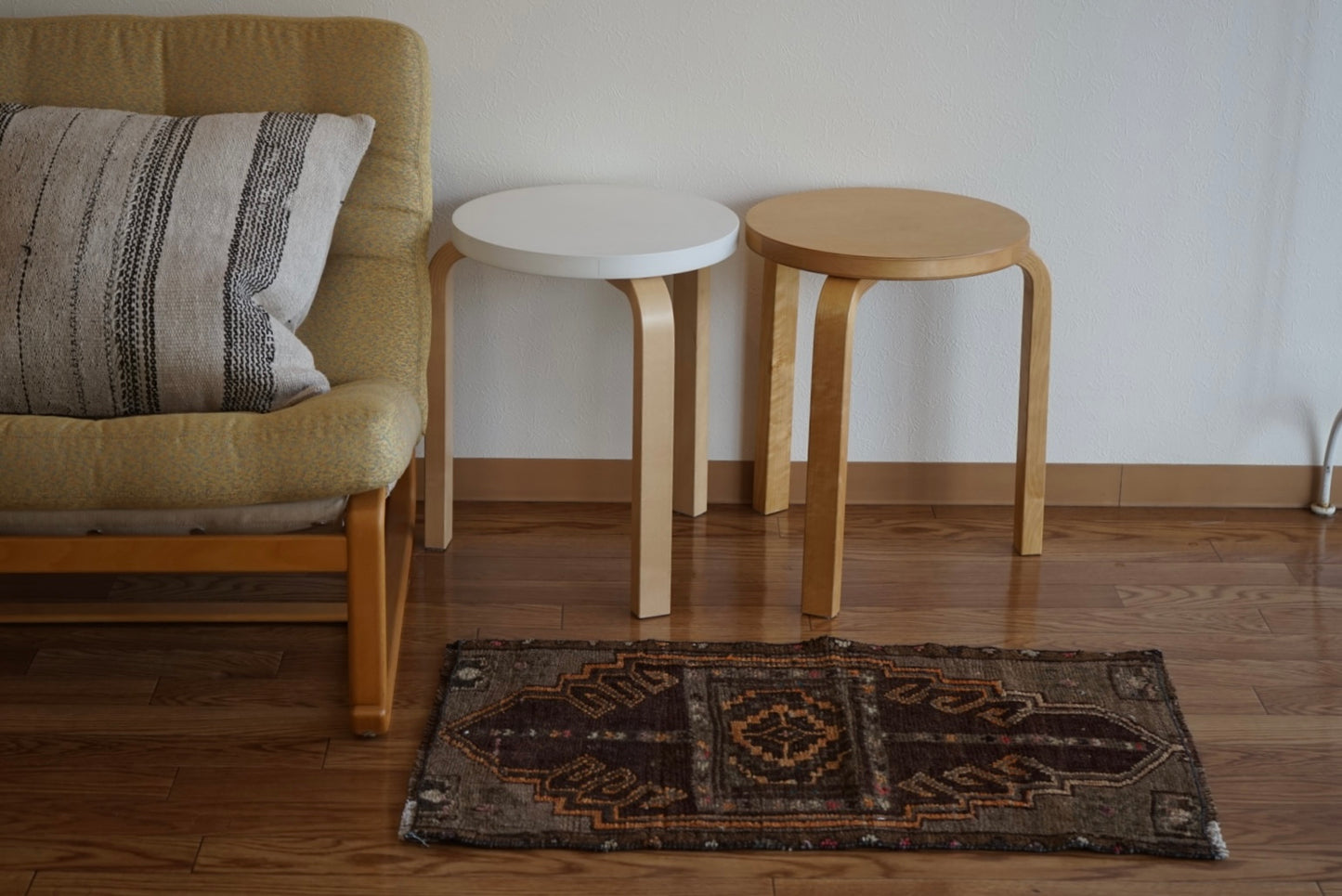 Türkiye Old Oushak Brown , Orange Medallion 1970年代 80.5 × 50 cm No.TR25415