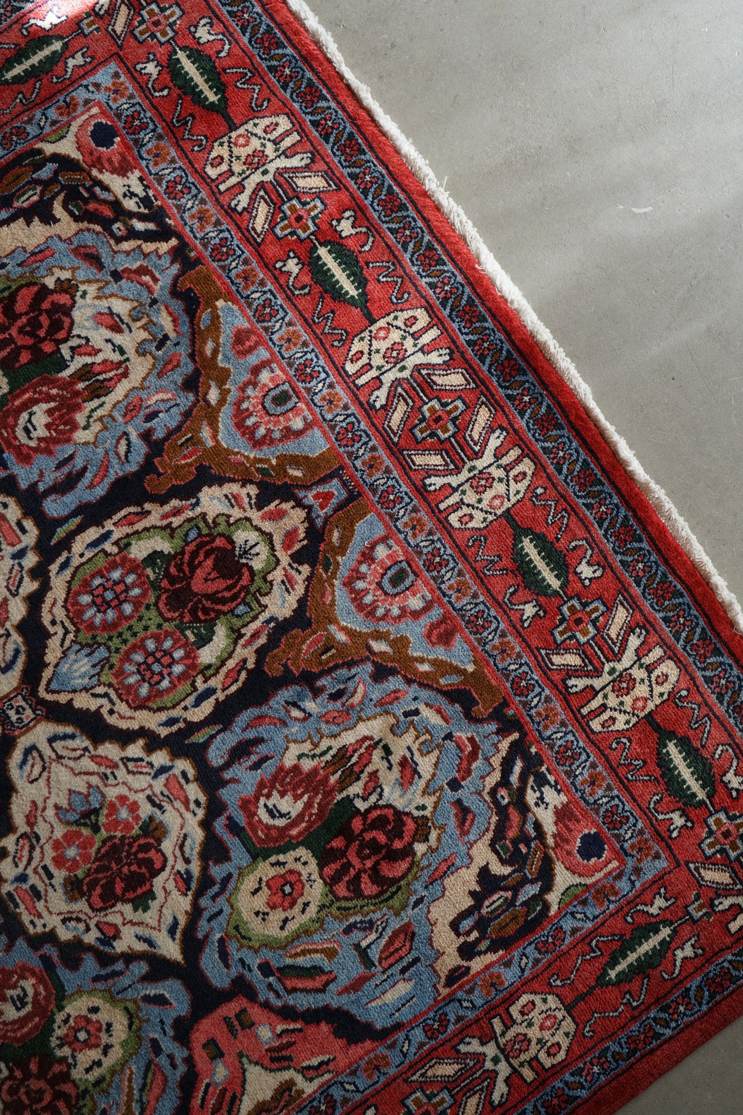 IRAN ANTIQUE BIJAR SANANDAJI MILZA ALI 1920年代 150 × 127 cm