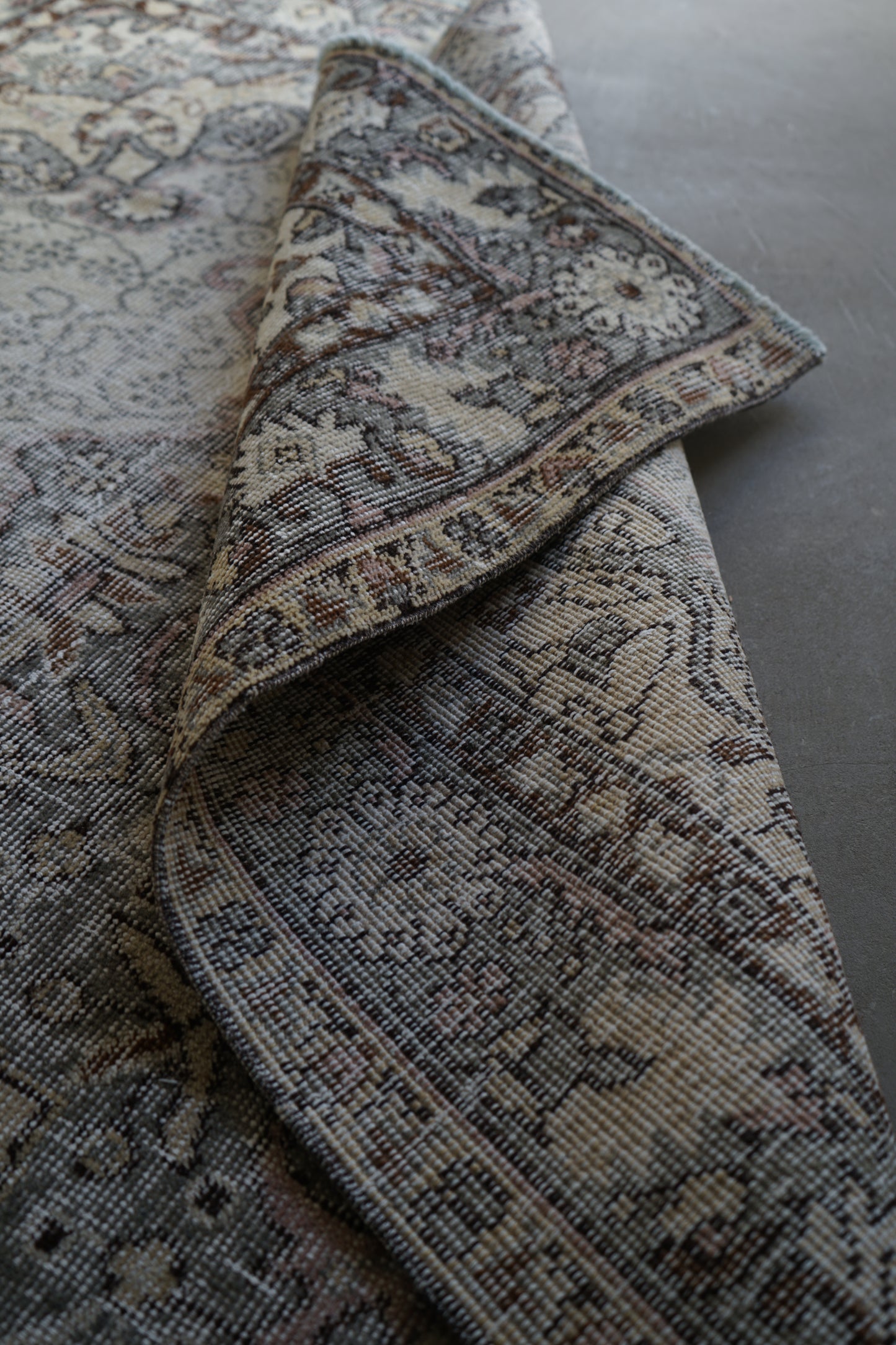 TURKEY OLD ISPARTA MOSS GREY 1970年代 251 × 146 cm No.TR25214