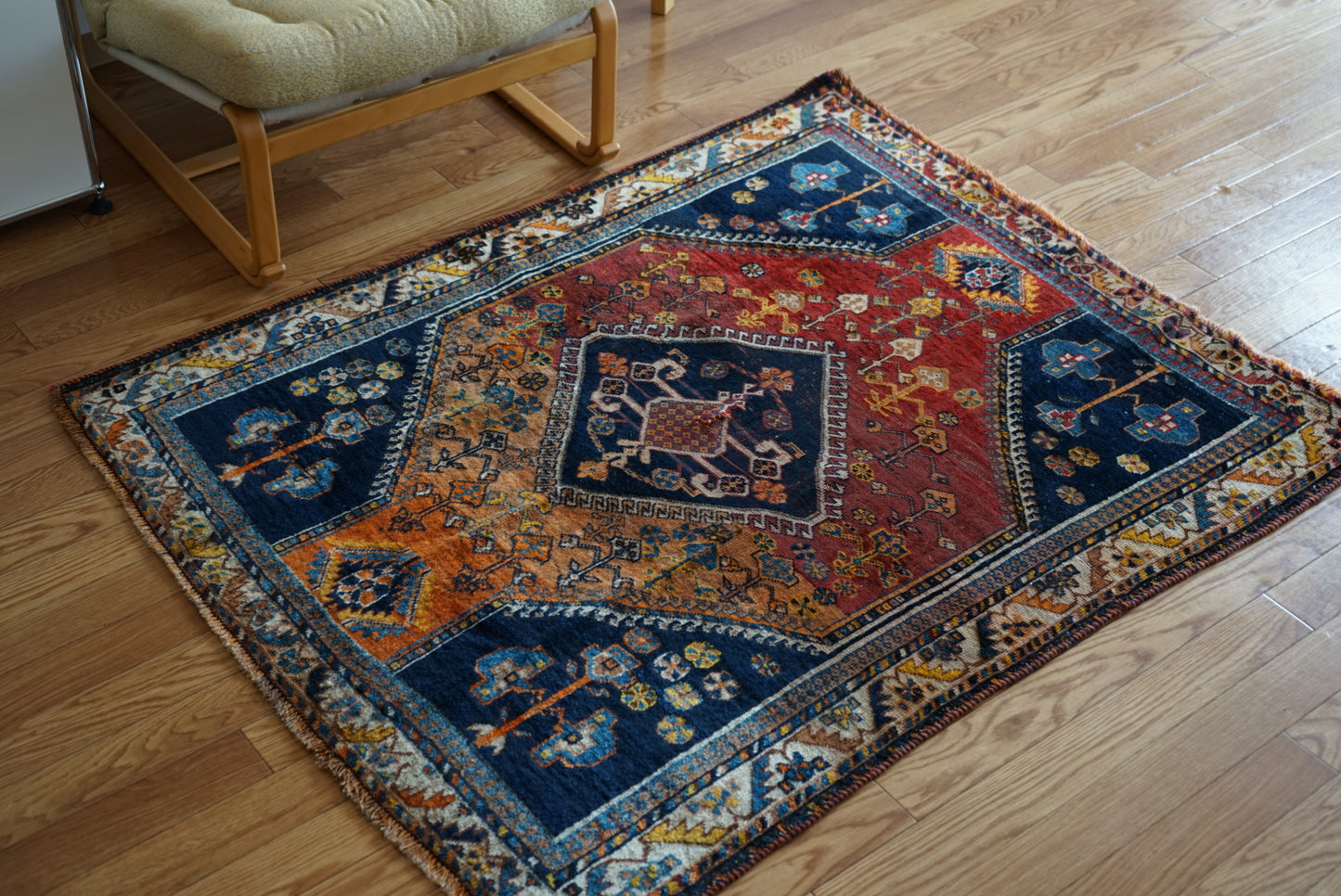 店頭販売 IRAN ANTIQUE QASHQAI BOLVALDI 1860年代 136 × 108 cm / 4'4" × 3'5" ft