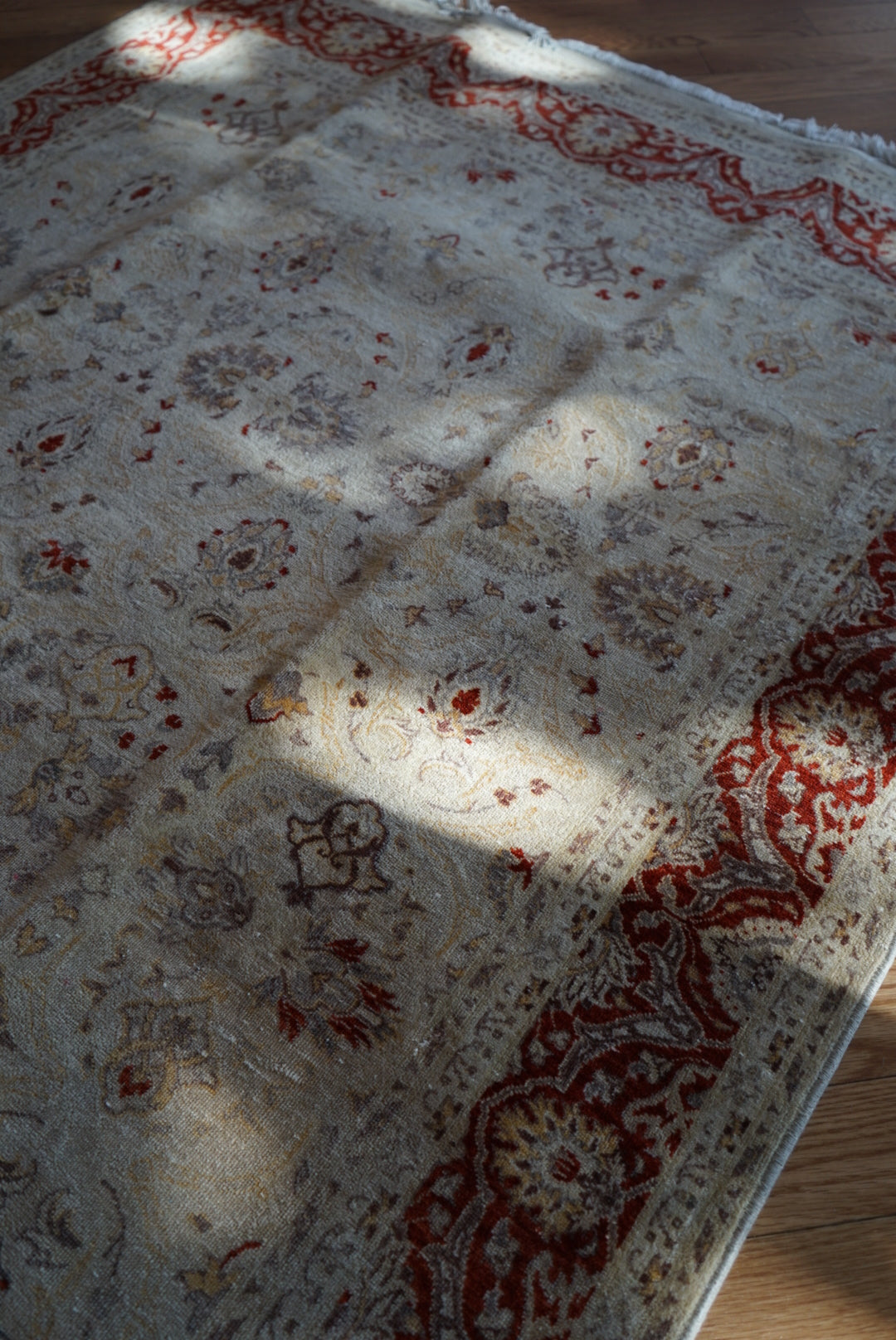Türkiye Old Anatoria Beige , Red 1960年代 222 × 136 cm No.TR25551 / 国内送料無料・羊毛手織り絨毯