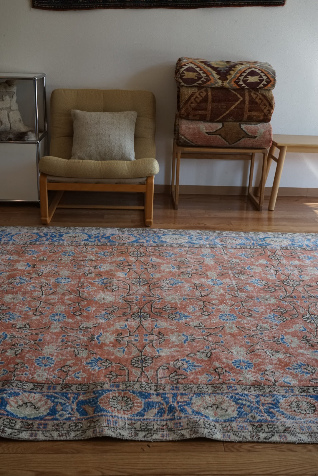 Türkiye Old Isparta Scarlet , Blue 1970年代 271.5 × 164 cm No.TR25507 / 国内送料無料・羊毛手織り絨毯
