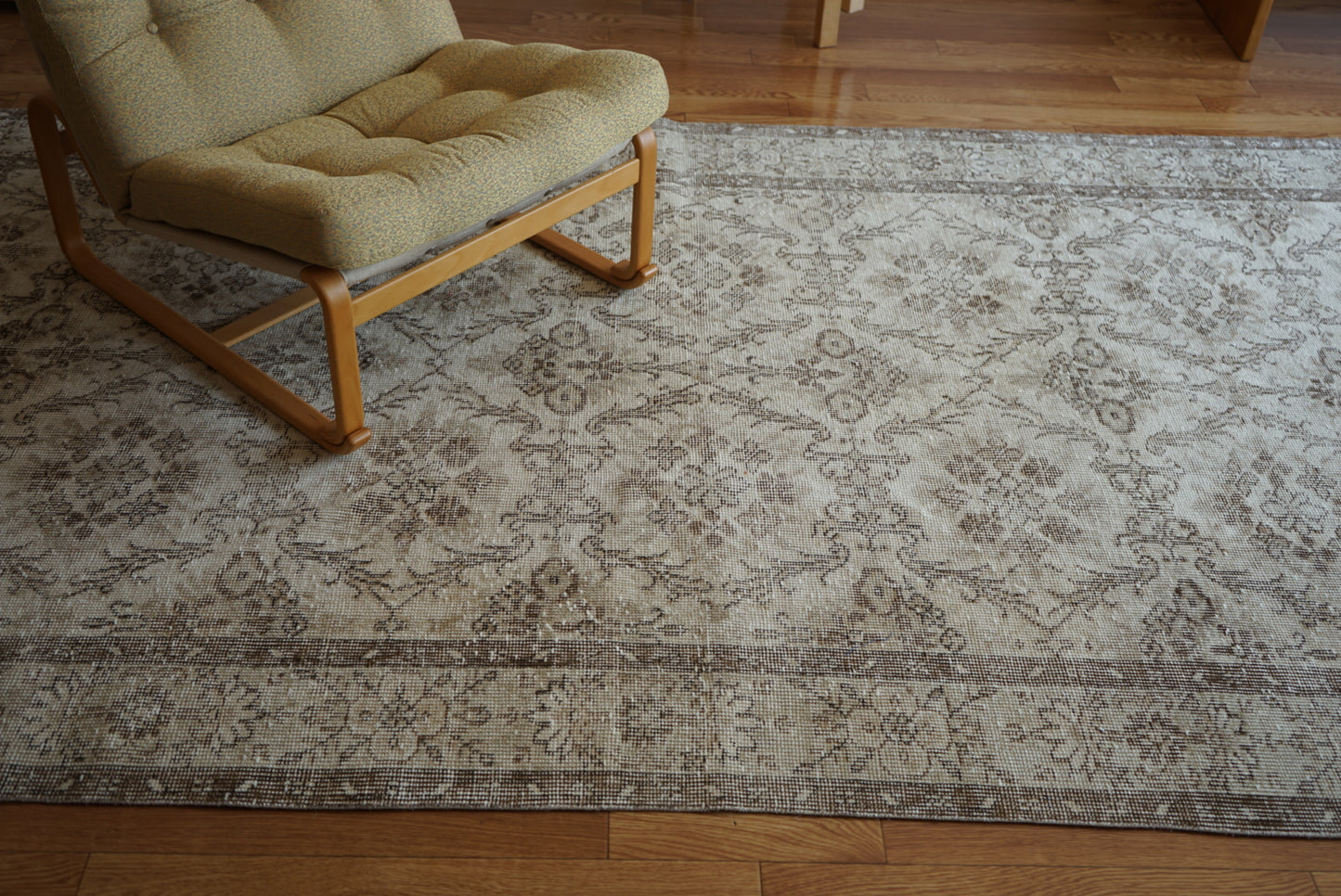 Türkiye Old Isparta Beige Floral 1970年代 272 × 152 cm No.TR25351