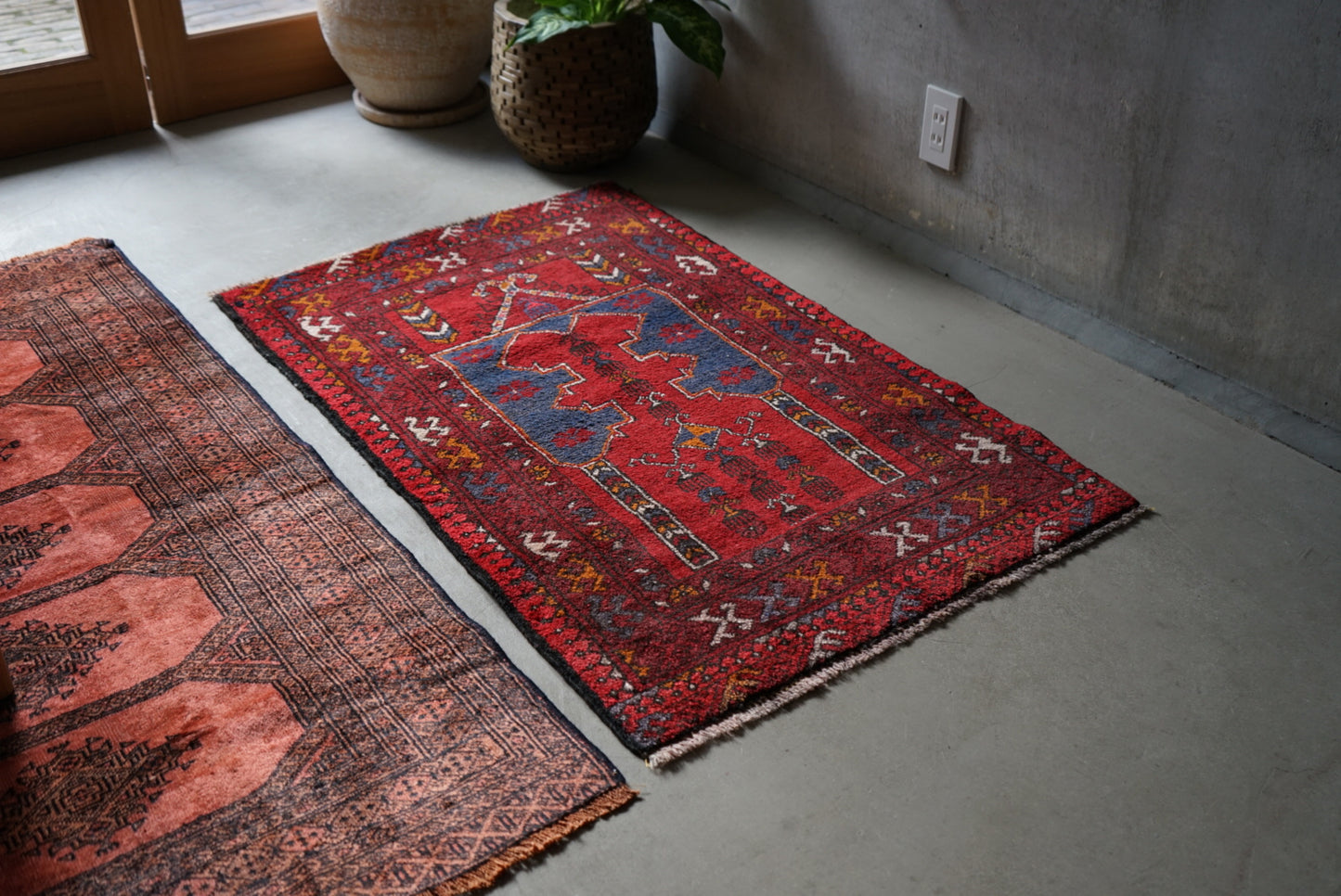 AFGHANISTAN VINTAGE TURKMEN PRAYER RUG 1980年代 124 × 76 cm