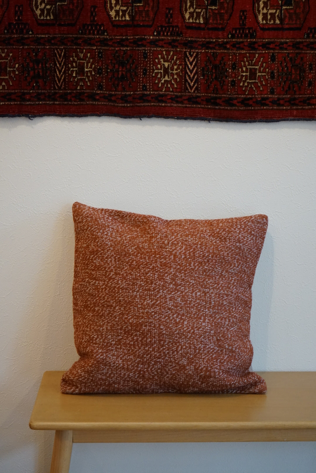 Türkiye Old Kilim Cushion Cover Brick Red 44 × 44 cm No.TR25571 / 送料無料・羊毛手織りキリム
