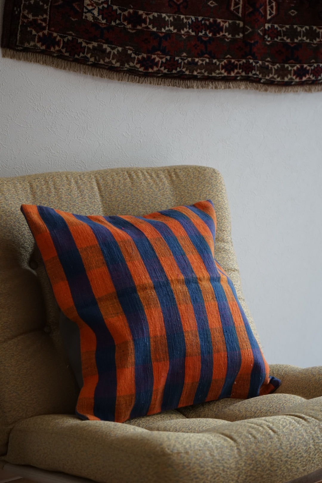 Türkiye Old Kilim Cushion Cover Orange , Blue Checker Design 45 × 45 cm No.TR25531 / 国内送料無料・羊毛手織りキリム