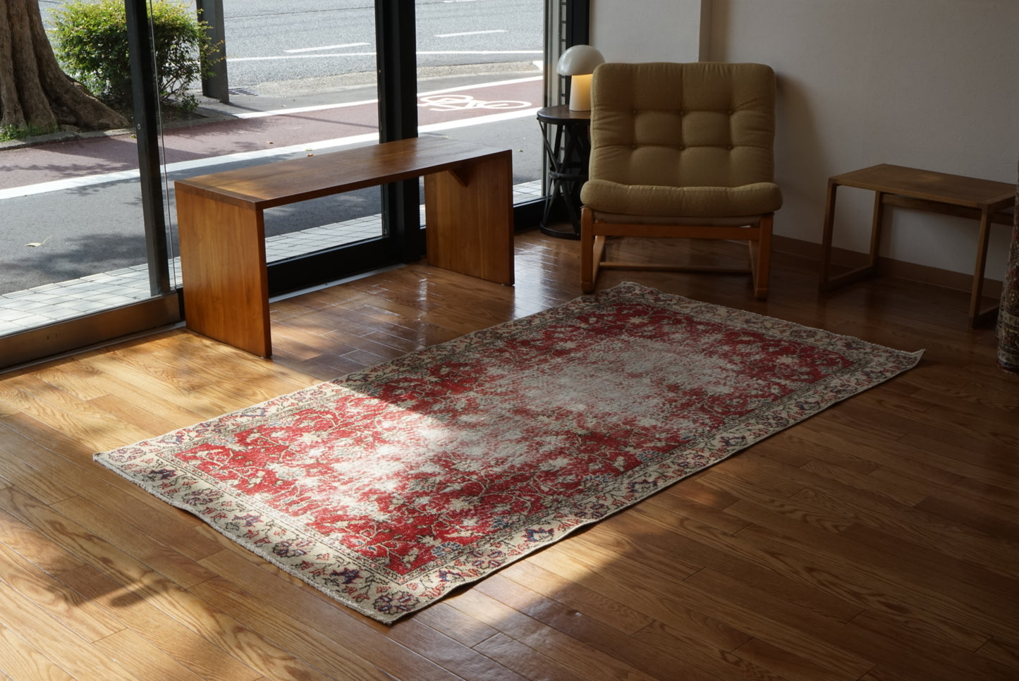 Türkiye Old Isparta Red Floral 1970年代 195 × 107.5 cm No.TR25447 / 国内送料無料