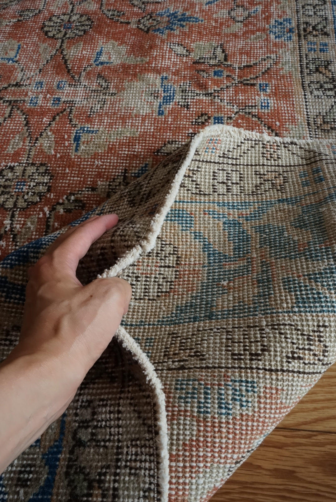Türkiye Old Isparta Scarlet , Blue 1970年代 271.5 × 164 cm No.TR25507 / 国内送料無料・羊毛手織り絨毯