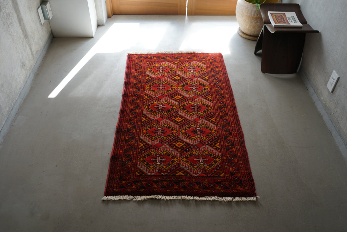 AFGHANISTAN VINTAGE TURKMEN 1980年代 130.5×75 cm