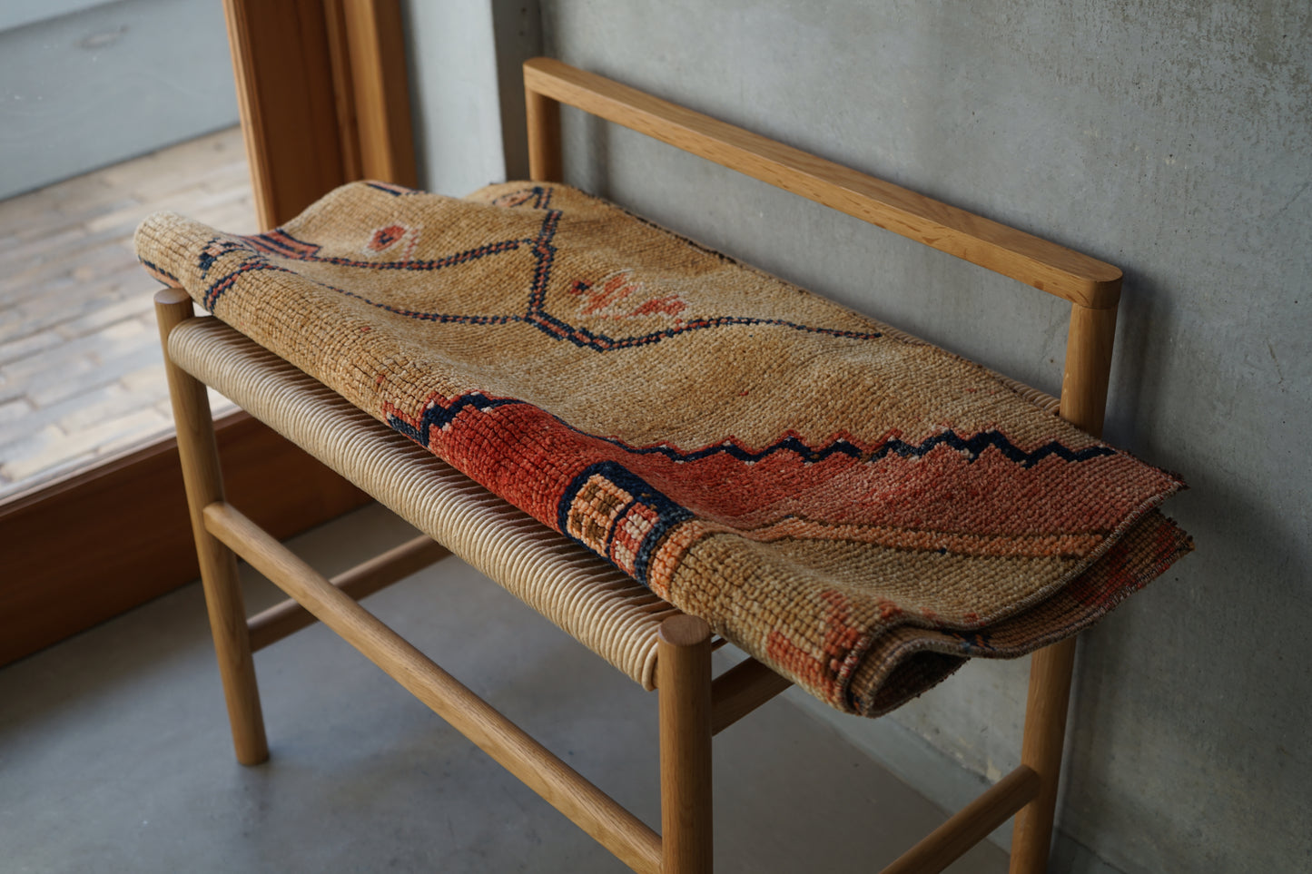 TURKEY OLD ISPARTA ORIENTAL BEIGE SMALL SIZE 124 × 73 cm No.TR25215