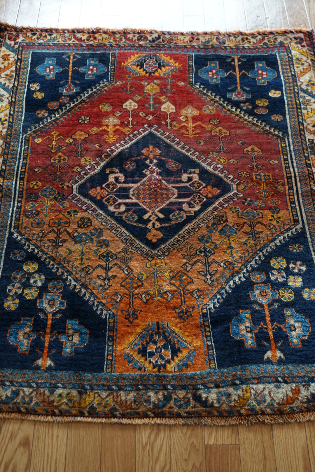店頭販売 IRAN ANTIQUE QASHQAI BOLVALDI 1860年代 136 × 108 cm / 4'4" × 3'5" ft