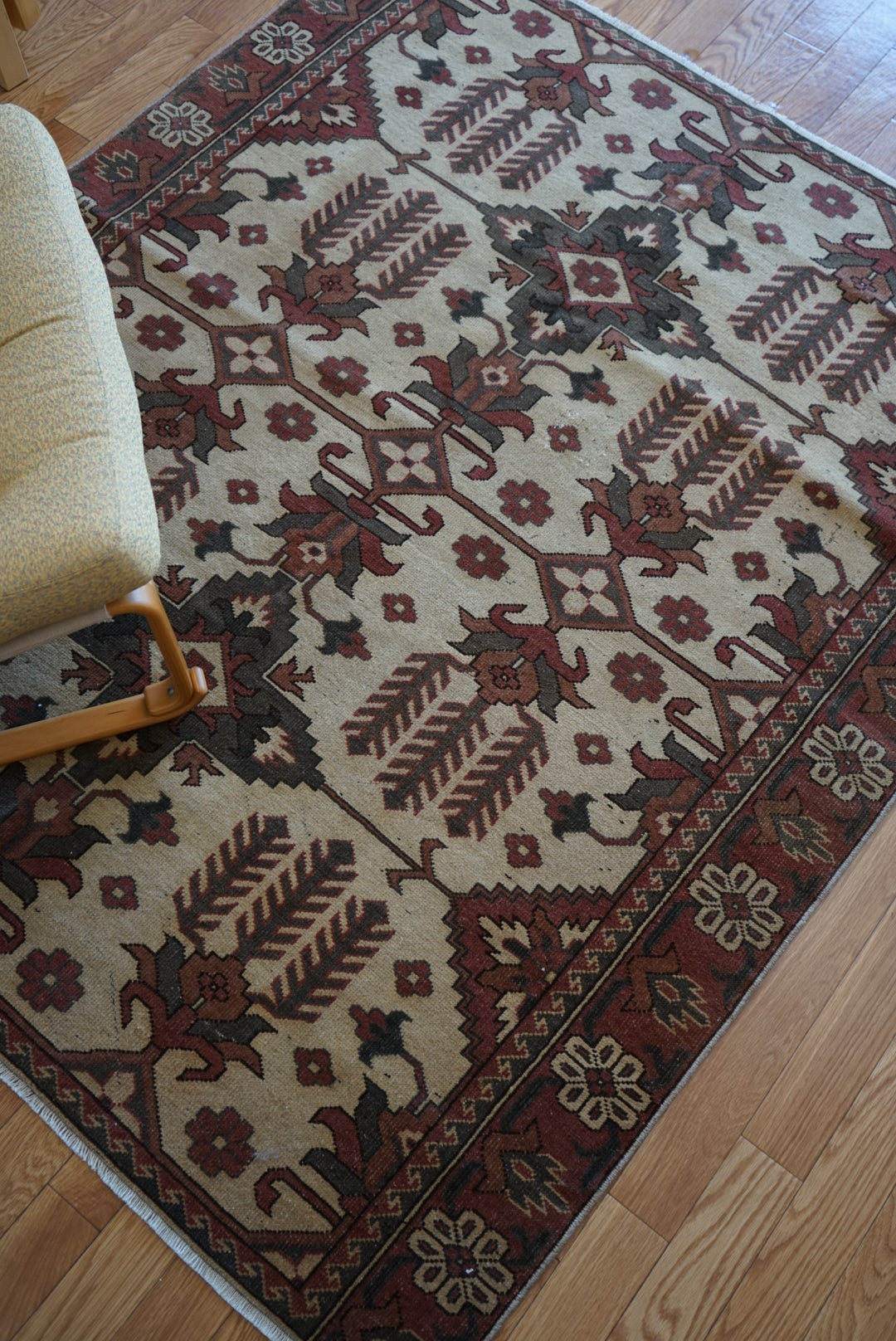 店頭販売 Türkiye Old Oushak Beige , Brown , Green 1970年代 164.5 × 143.5 cm No.TR25429