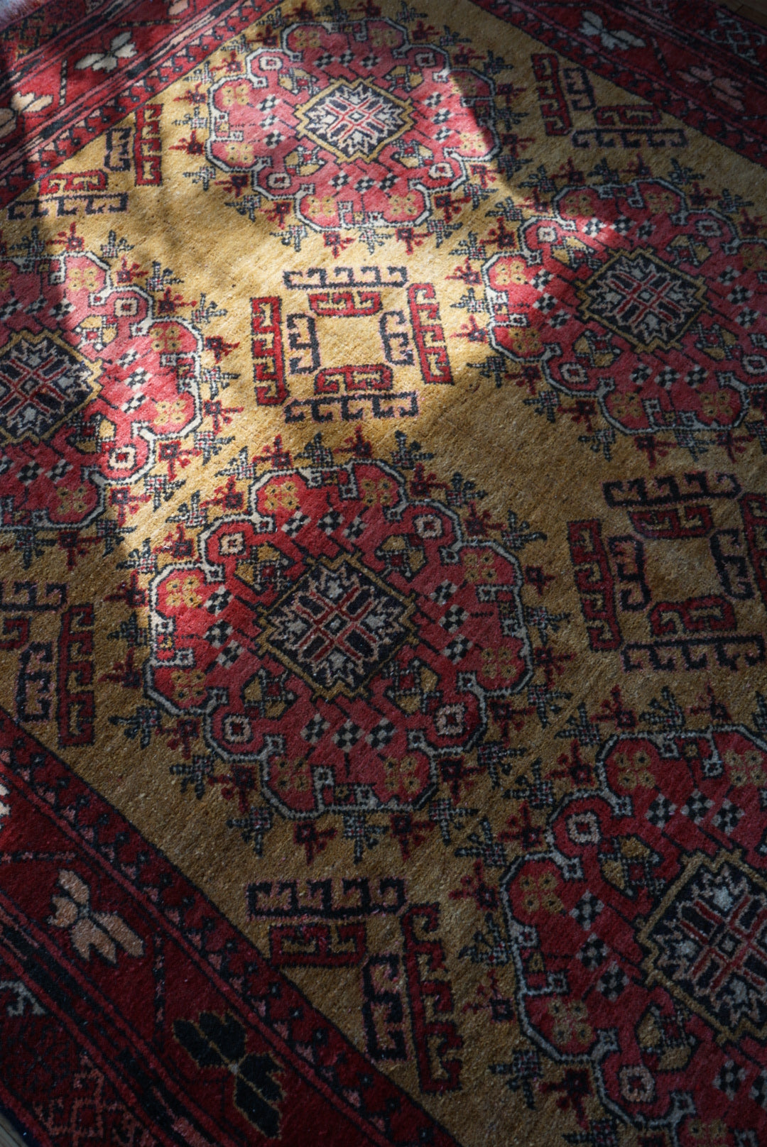Afghanistan Old Turkmen Yellow Mustard 1950年代 188 × 123 cm No.AF2520