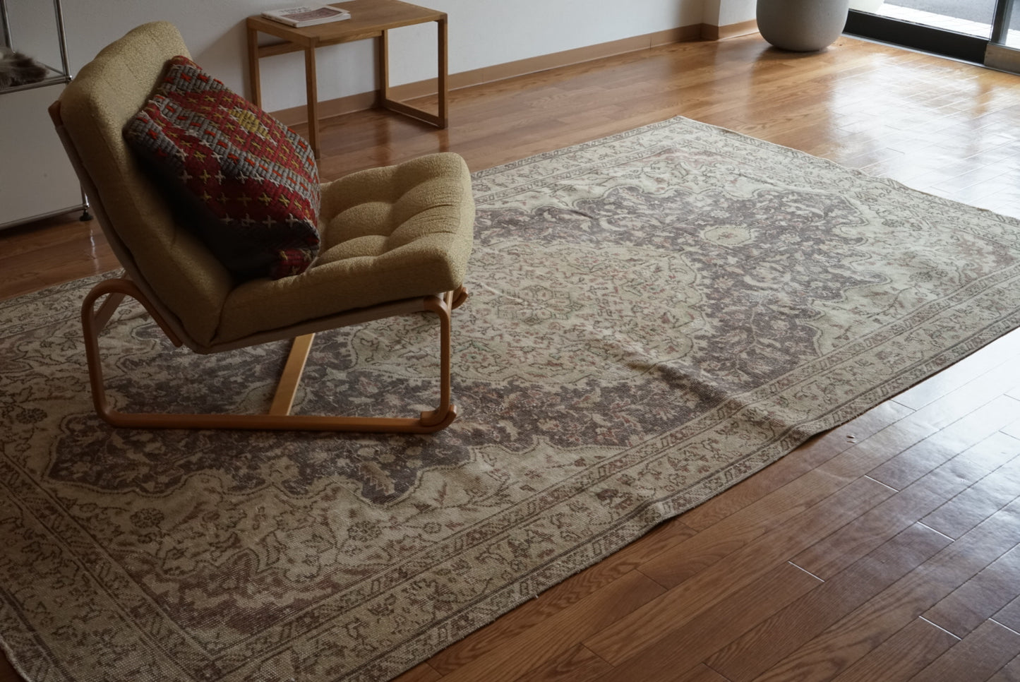 Türkiye Old Isparta Medallion Beige , Glay 1960年代 284 × 162 cm No.TR25493 / 国内送料無料