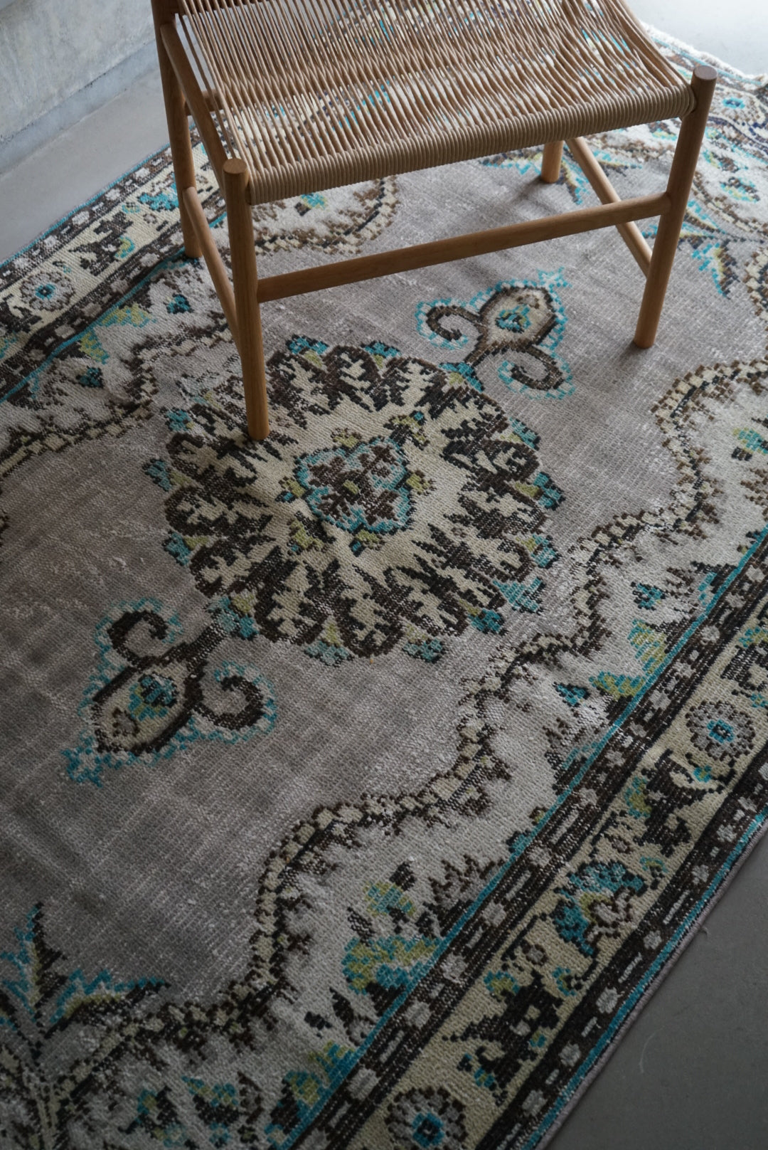 TURKEY OLD ISPARTA GREY 1970年代 223 × 136 cm No.TR25146