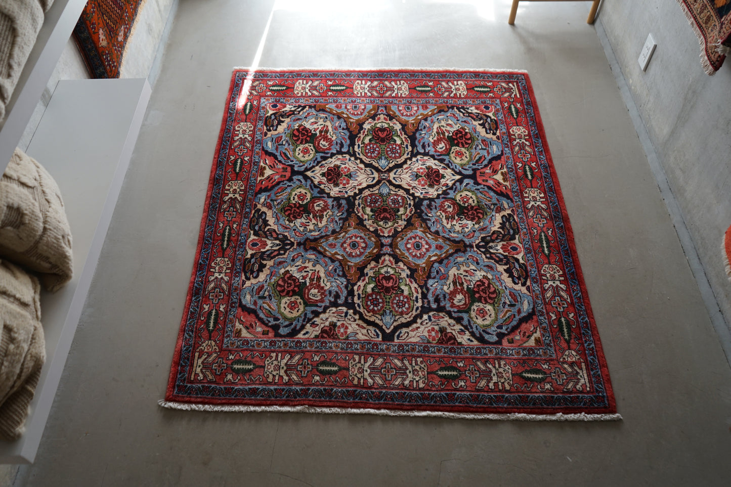 IRAN ANTIQUE BIJAR SANANDAJI MILZA ALI 1920年代 150 × 127 cm