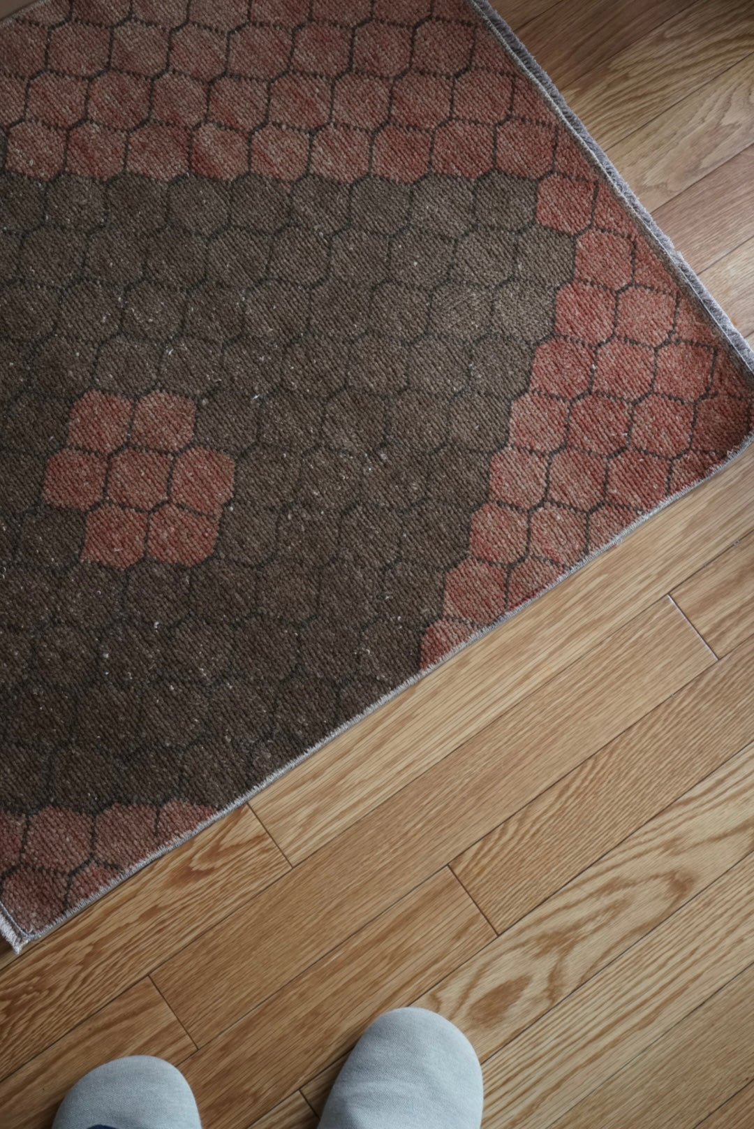 Türkiye Old Oushak Pink , Glay Diamond Hexagon 1970年代 84 × 73 cm No.TR25497 / 国内送料無料