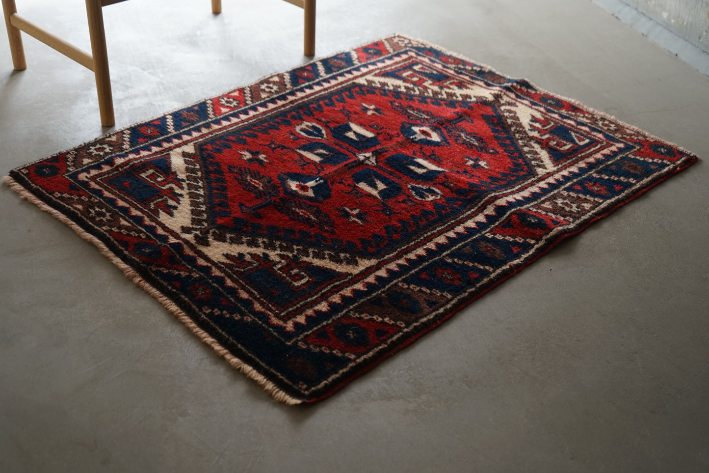 TURKEY VINTAGE ANATOLIA "NOMAD LIFE" 1980年代 109 × 85.5 cm