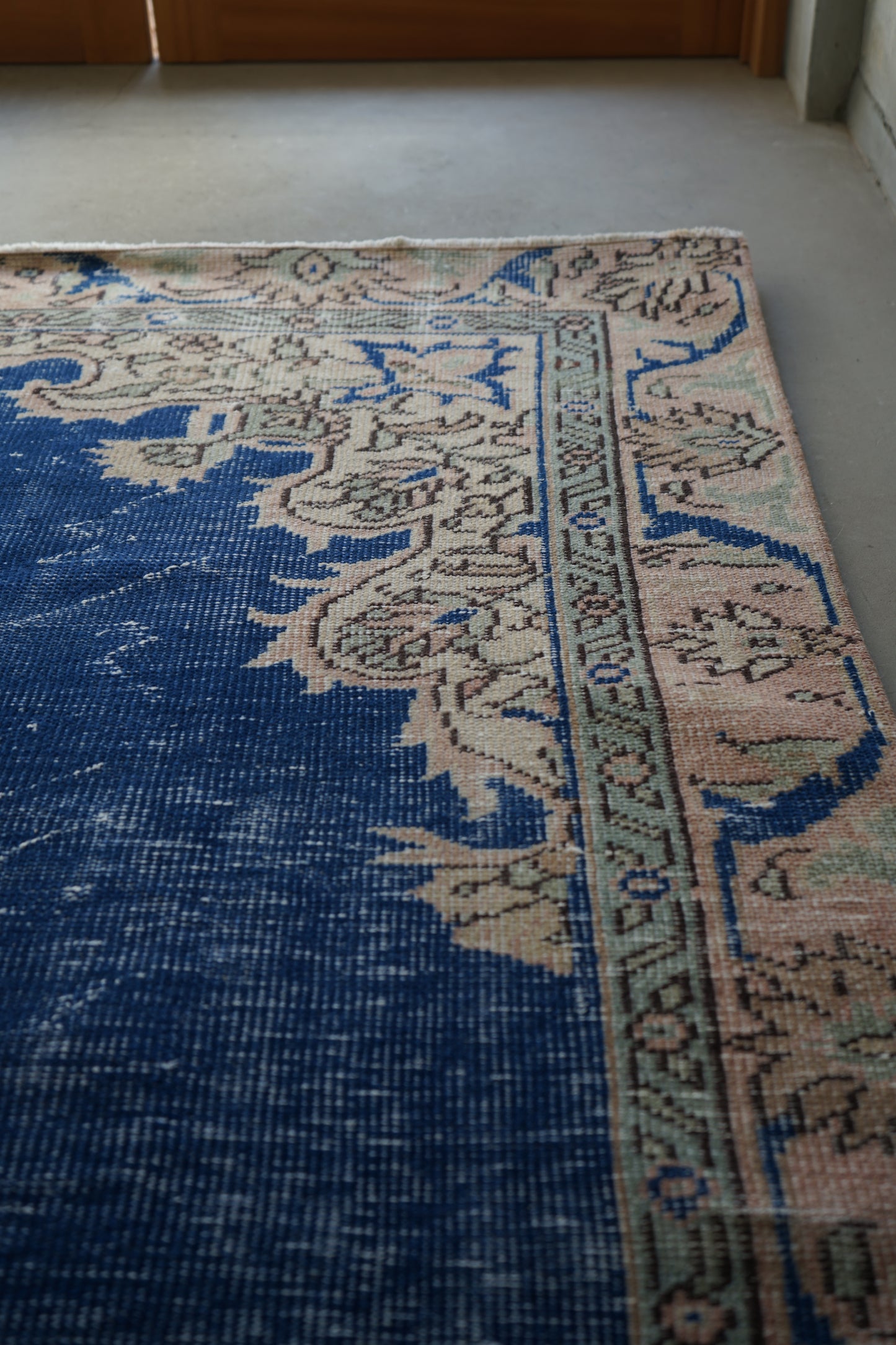 TURKEY OLD ISPARTA BLUE 1970年代 236 × 163 cm No.TR25205