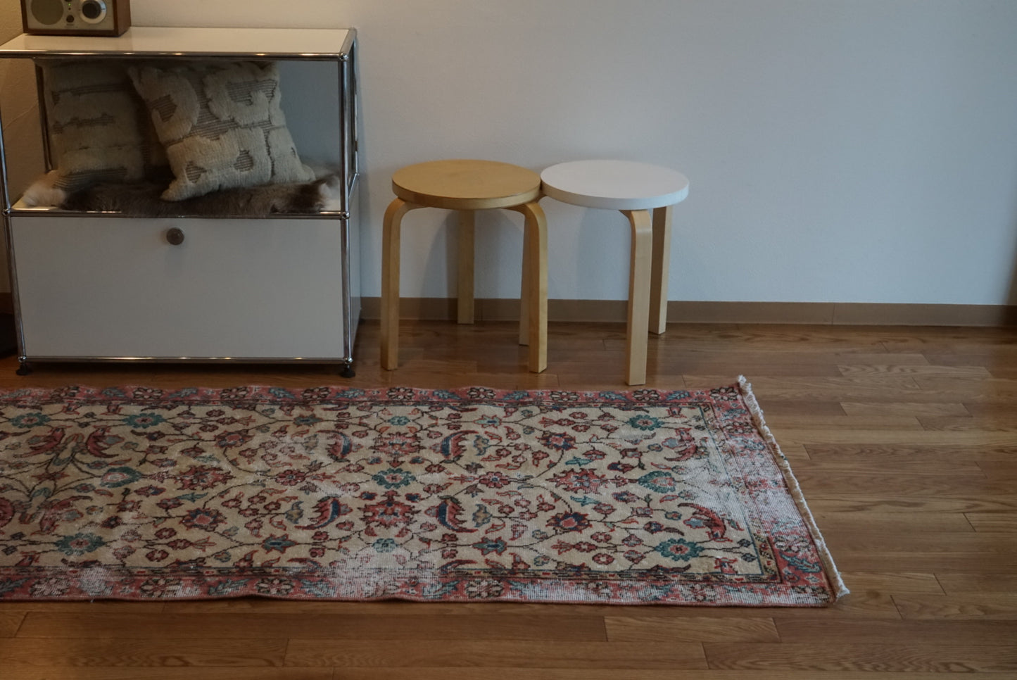 Türkiye Old Isparta Beige , Rose Pink , Emerald Green Floral 1970年代 194 × 92 cm No.TR25451