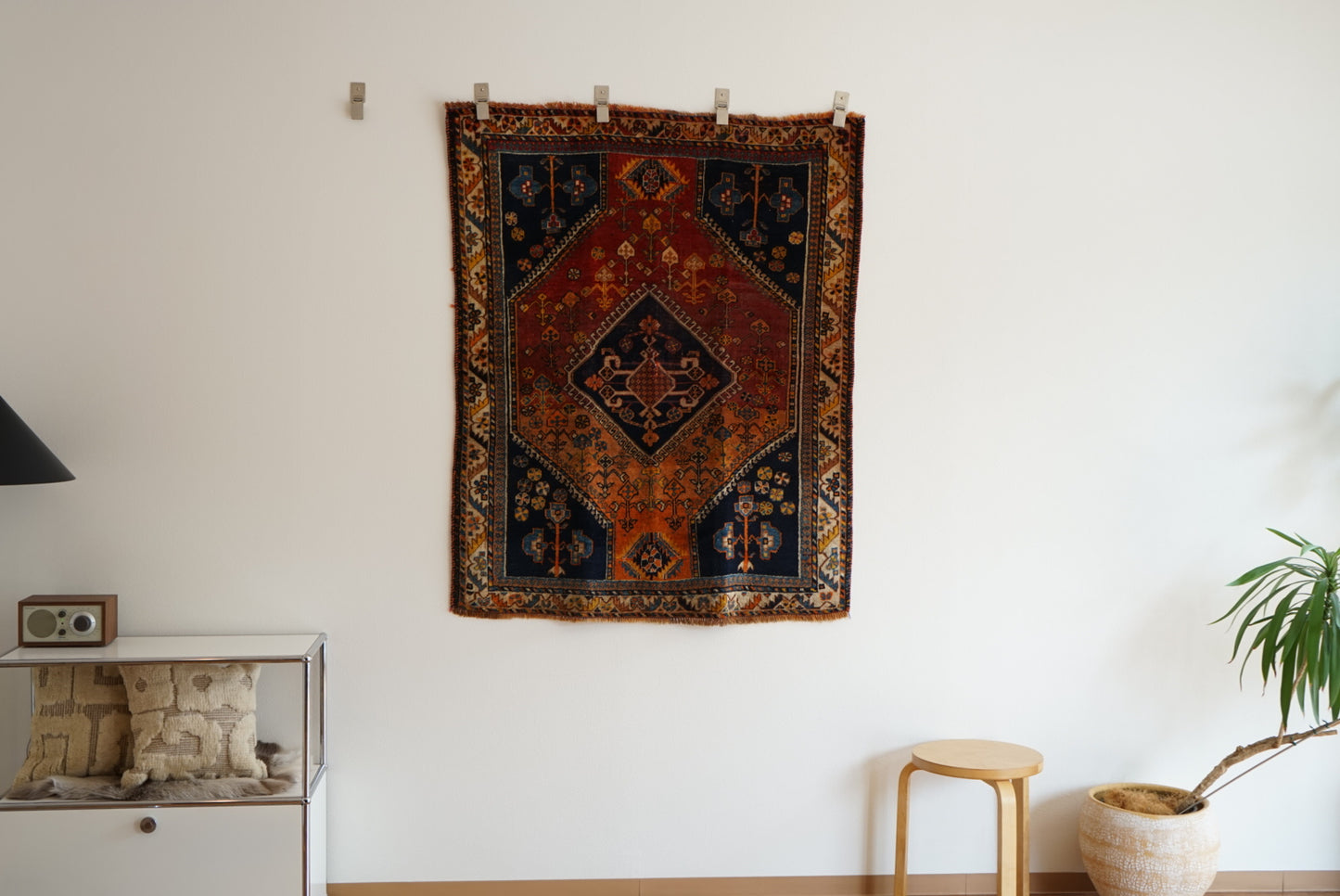店頭販売 IRAN ANTIQUE QASHQAI BOLVALDI 1860年代 136 × 108 cm / 4'4" × 3'5" ft