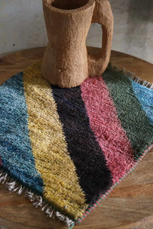 IRAN OLD SHIRAZ QASHQAI GABBEH 1930-1950年代
45 × 43 cm