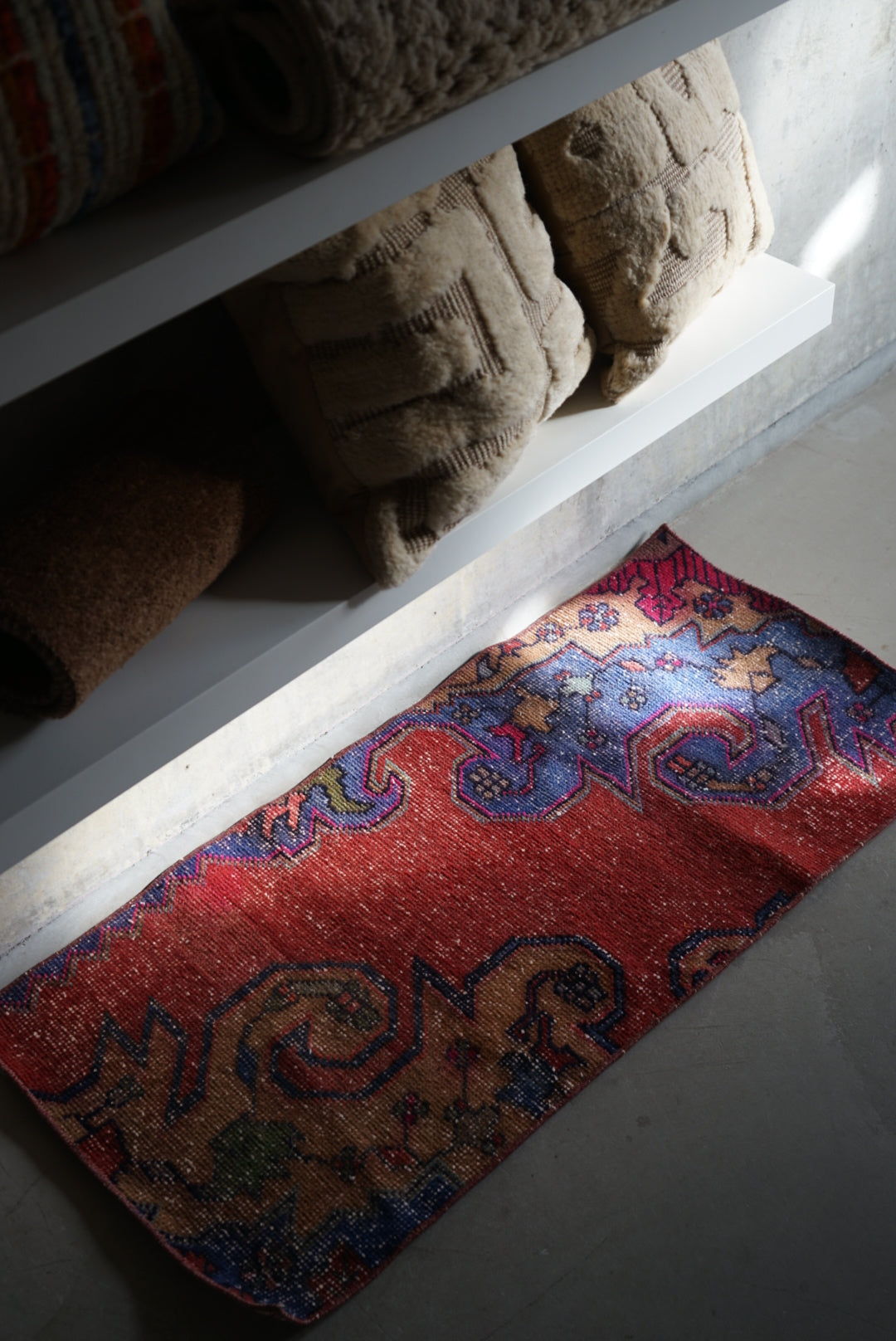 Türkiye Old Oushak Bright Red 110 × 52 cm No.TR25319