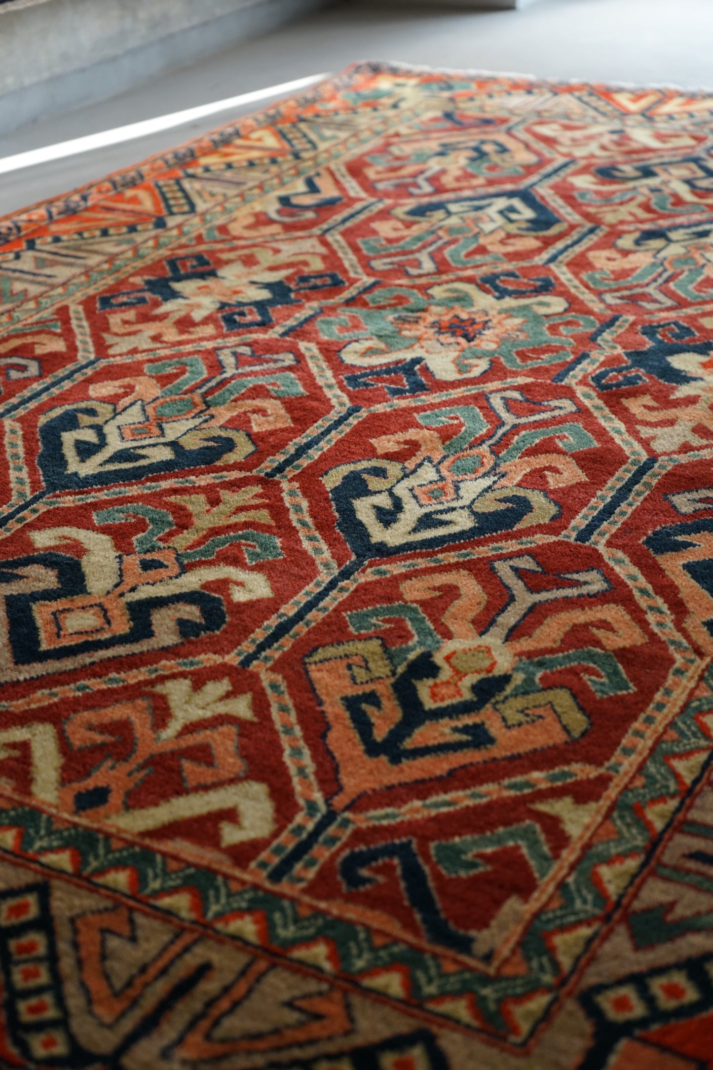 IRAN ANTIQUE SHIRVAN COSSACKS 1860年代 181 × 125 cm