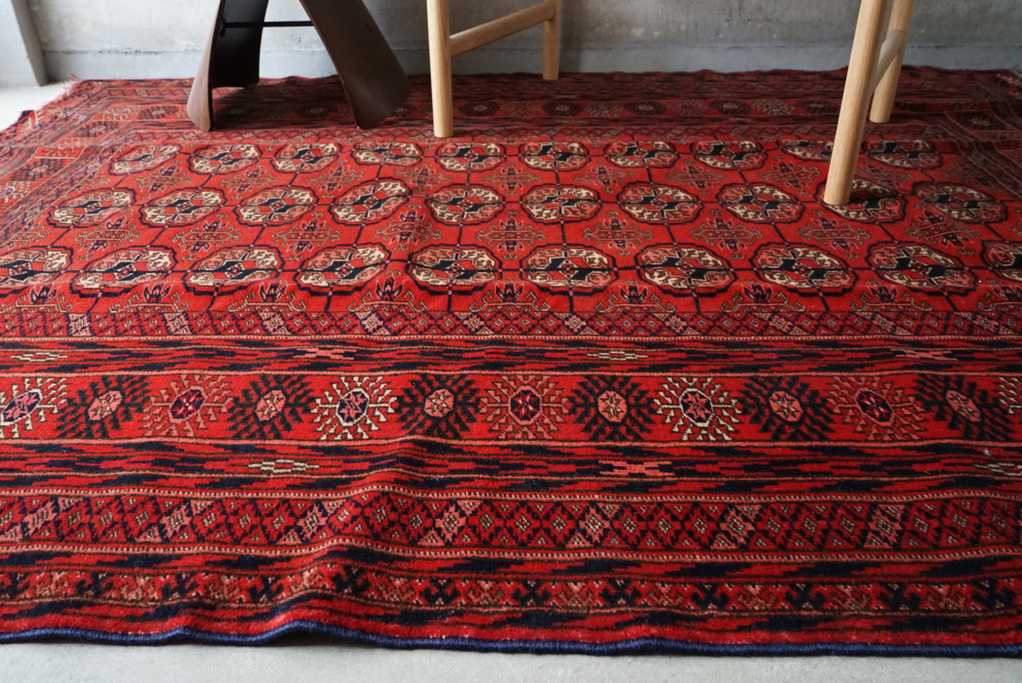 AFGHANISTAN OLD TURKMEN 1960年代 171 × 129 cm / 6'6" × 4'0" ft