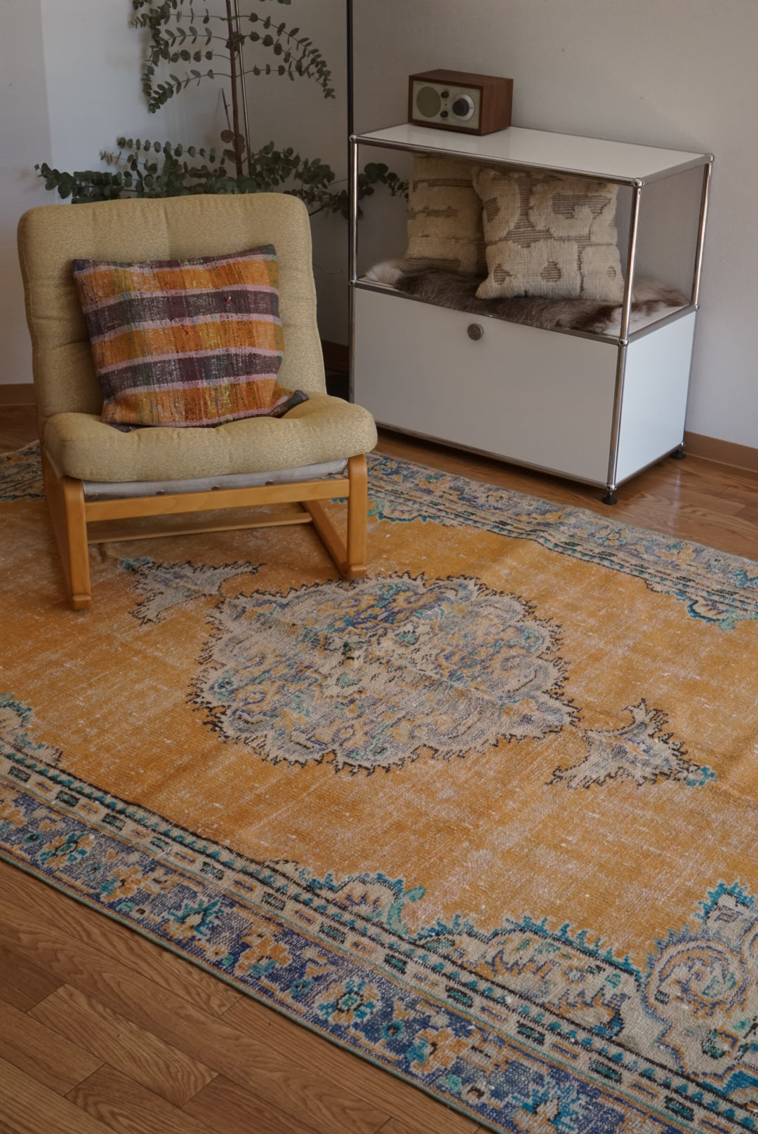 Türkiye Old Isparta Medallion Orange , Blue 1960年代 256 × 169.5 cm No.TR25469